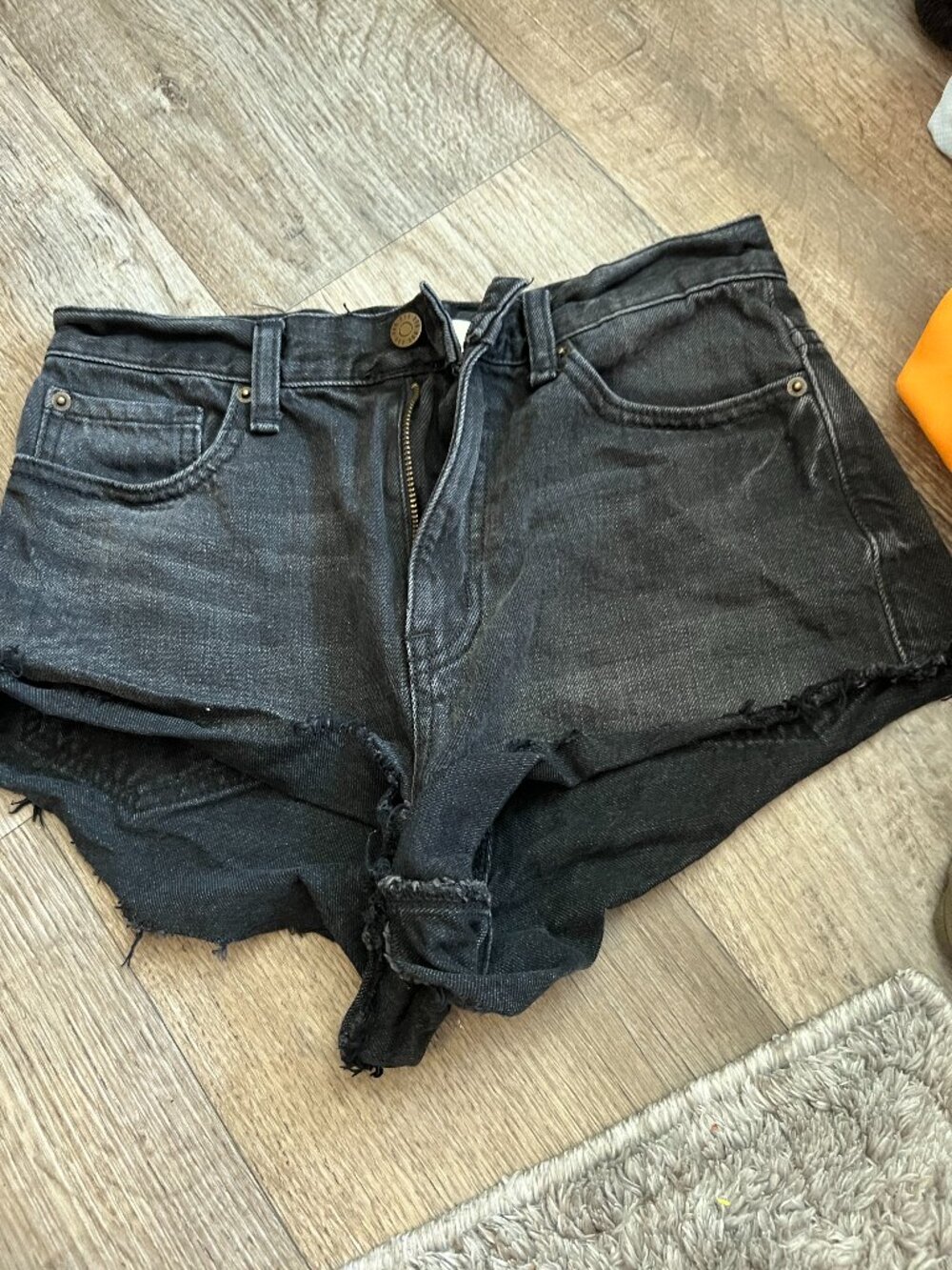 BDG black cheeky short size 26